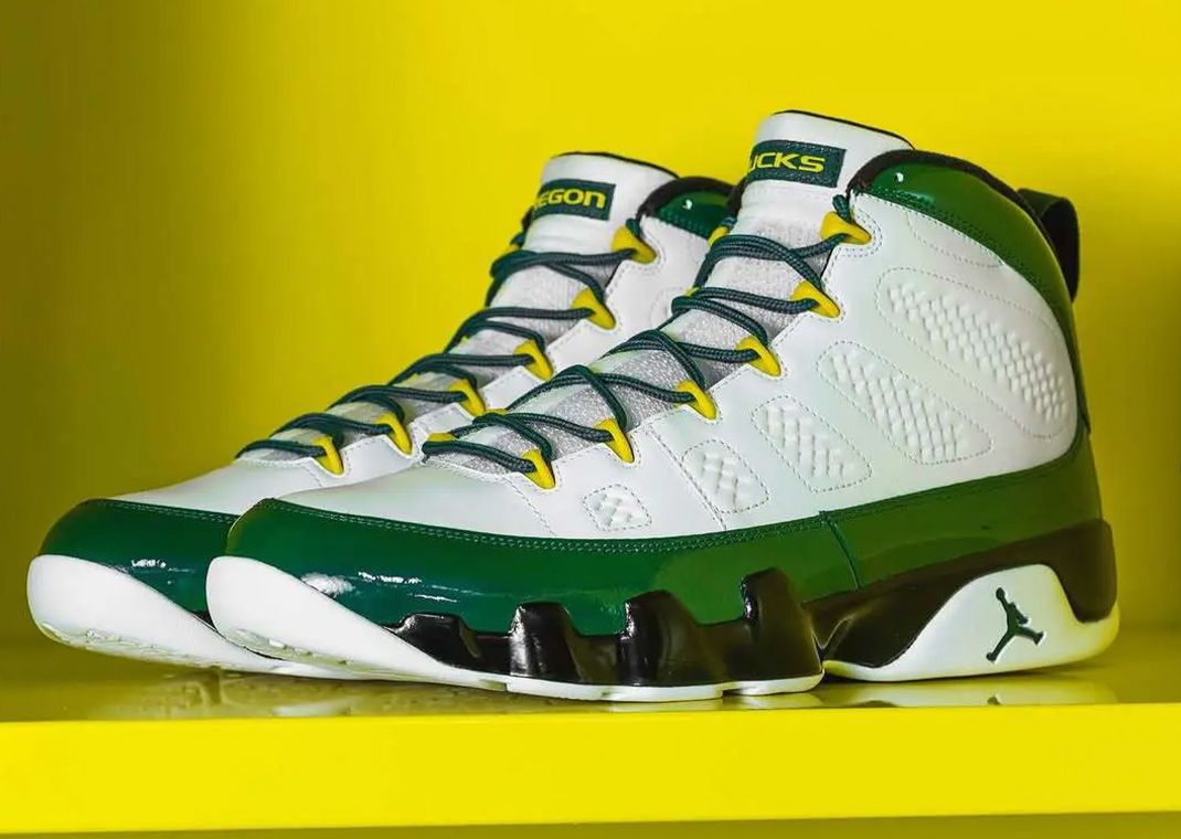 Air Jordan 9 Oregon Ducks PE