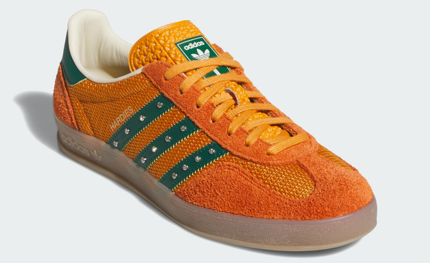 adidas gazelle silver green womens Hardies Gazelle Indoor (Rust Orange/Core Green)  Blue Flowers