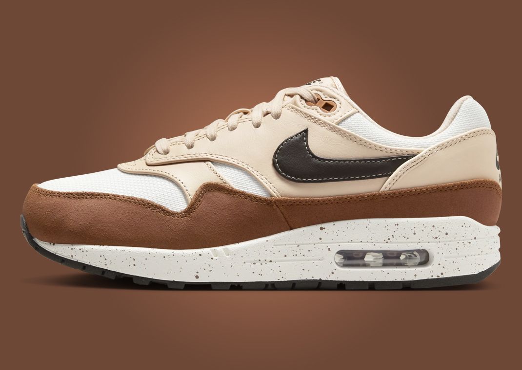nike air max 1 sand black
