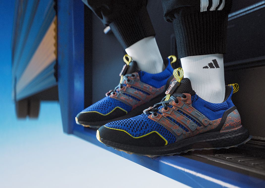 Fortnite x adidas Ultraboost 1.0 Battle Bus Team Royal Blue