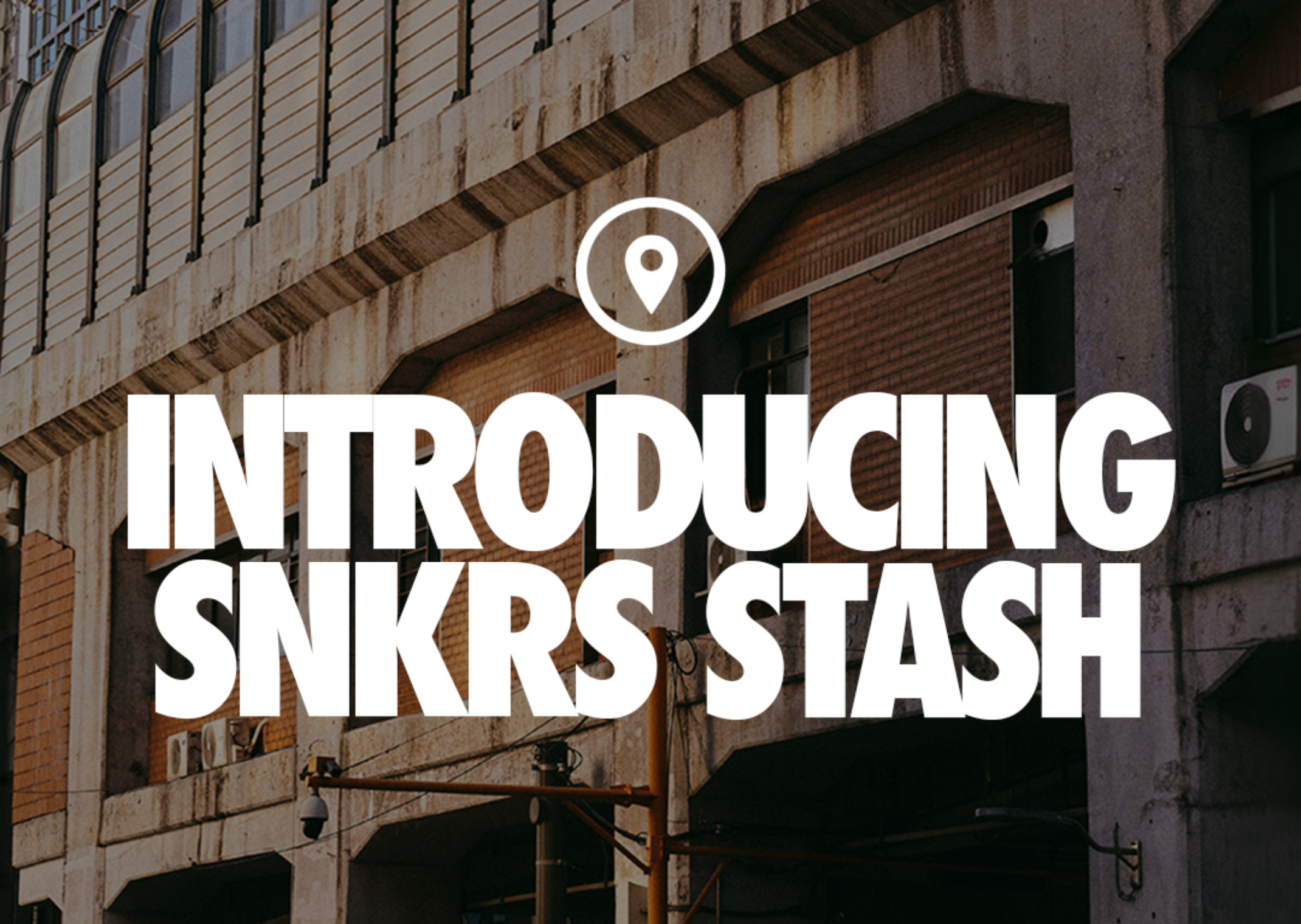 SNKRS Stash