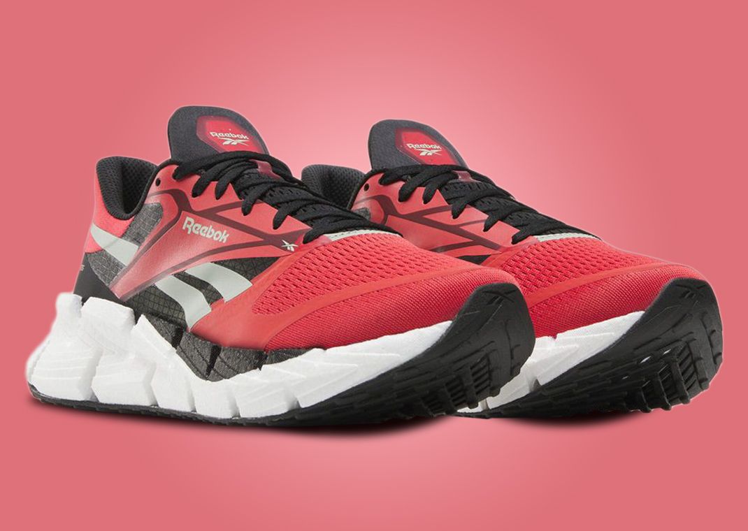 Justin Fields x Reebok FloatZig 1 Angle