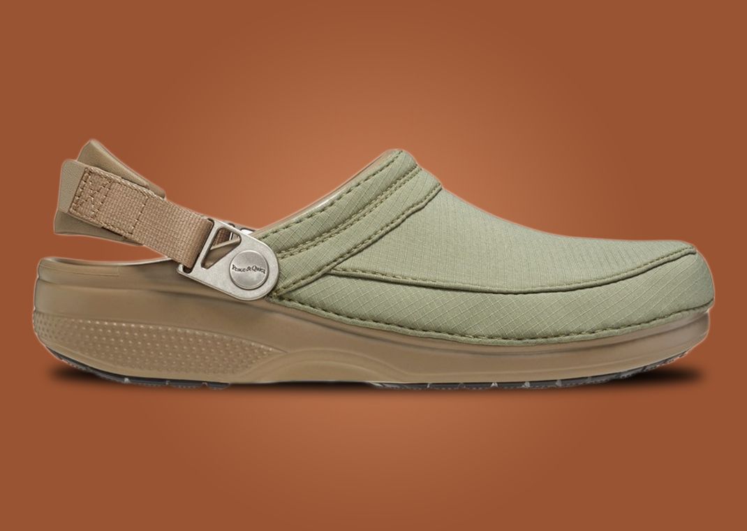 Museum of Peace & Quiet x Crocs Classic Clog Green Lateral