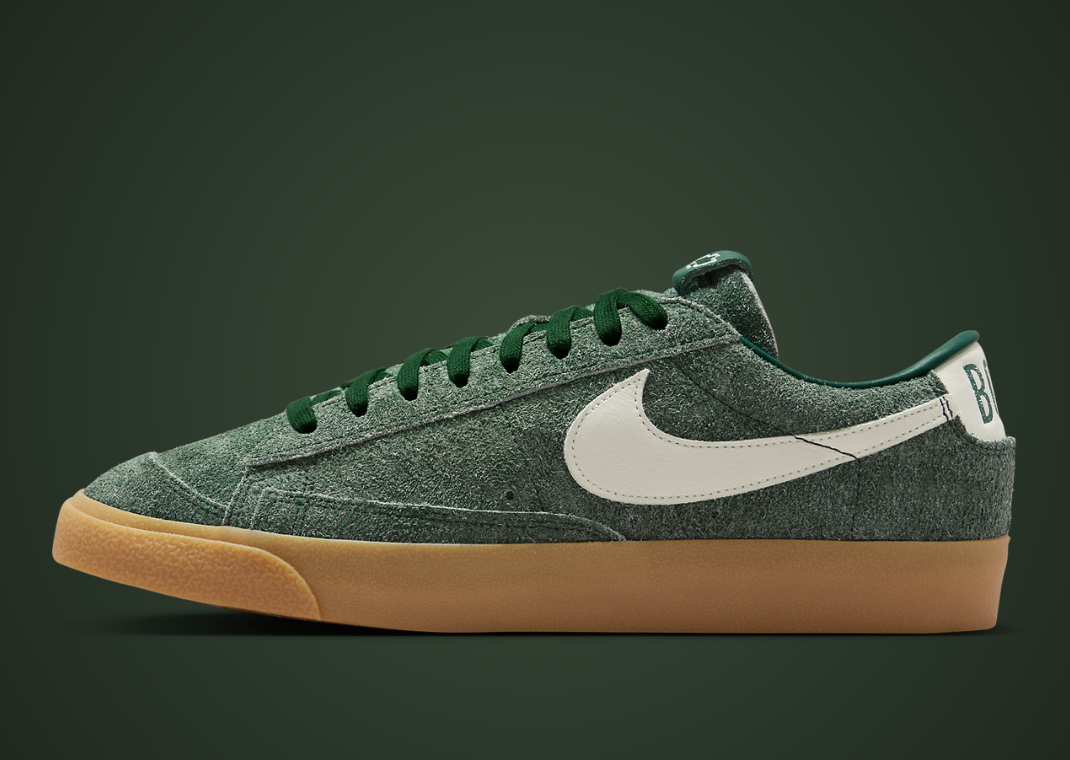 Devin Booker x Chevrolet x Nike Blazer Low Team Dark Green Lateral