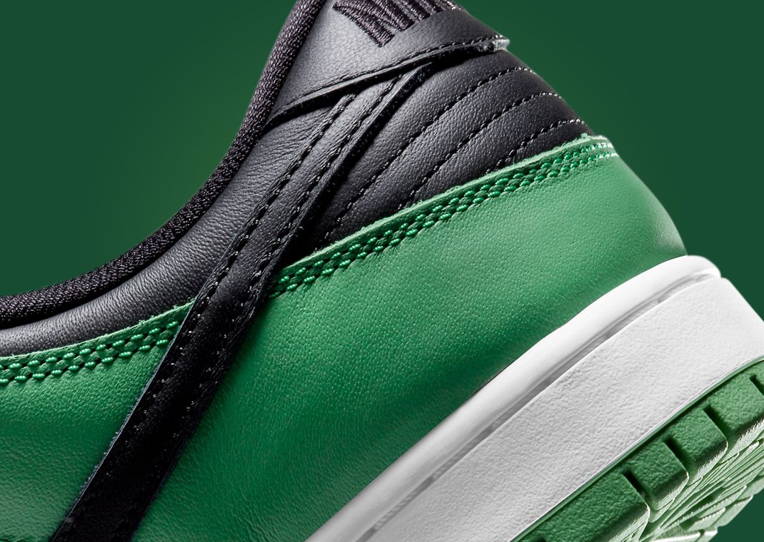 Nike SB Dunk Low Classic Green Heel