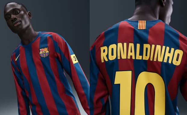 Ronaldinho FC Barcelona 2005/06 Reissue Jersey