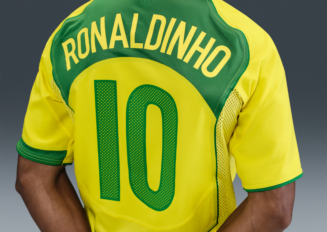 Ronaldinho Brazil 2004 Total 90 Reissue Men's Nike Soccer Replica Jersey