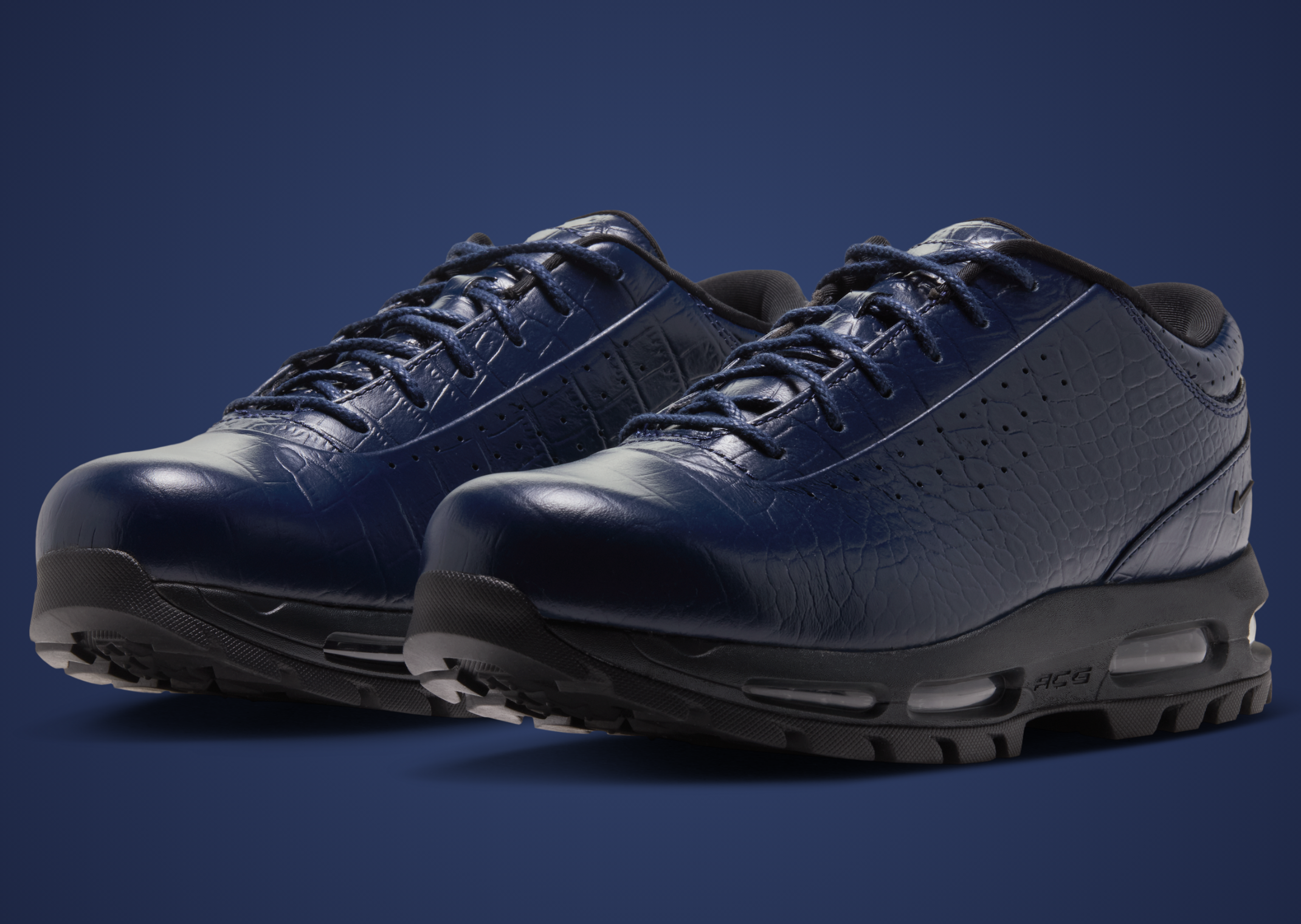 Nike Air Max Goadome Low Croc Midnight Navy - Angle