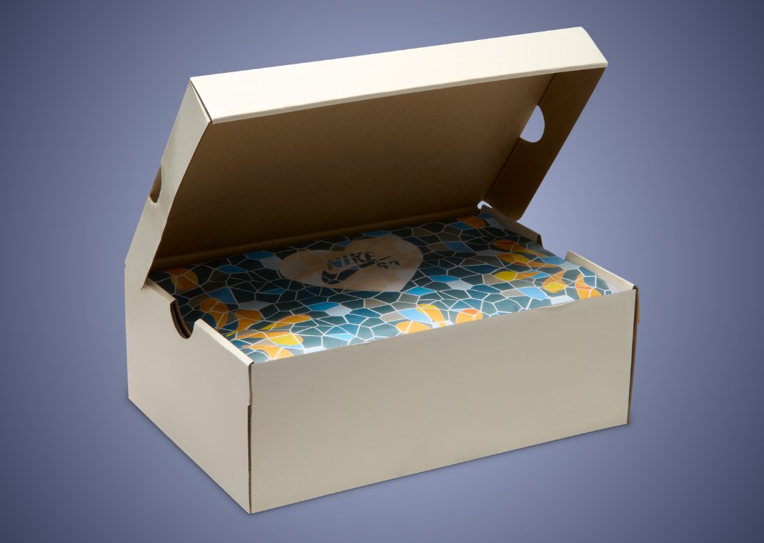 Bluetile Skate Shop x Nike SB Dunk Low Monarch - Box