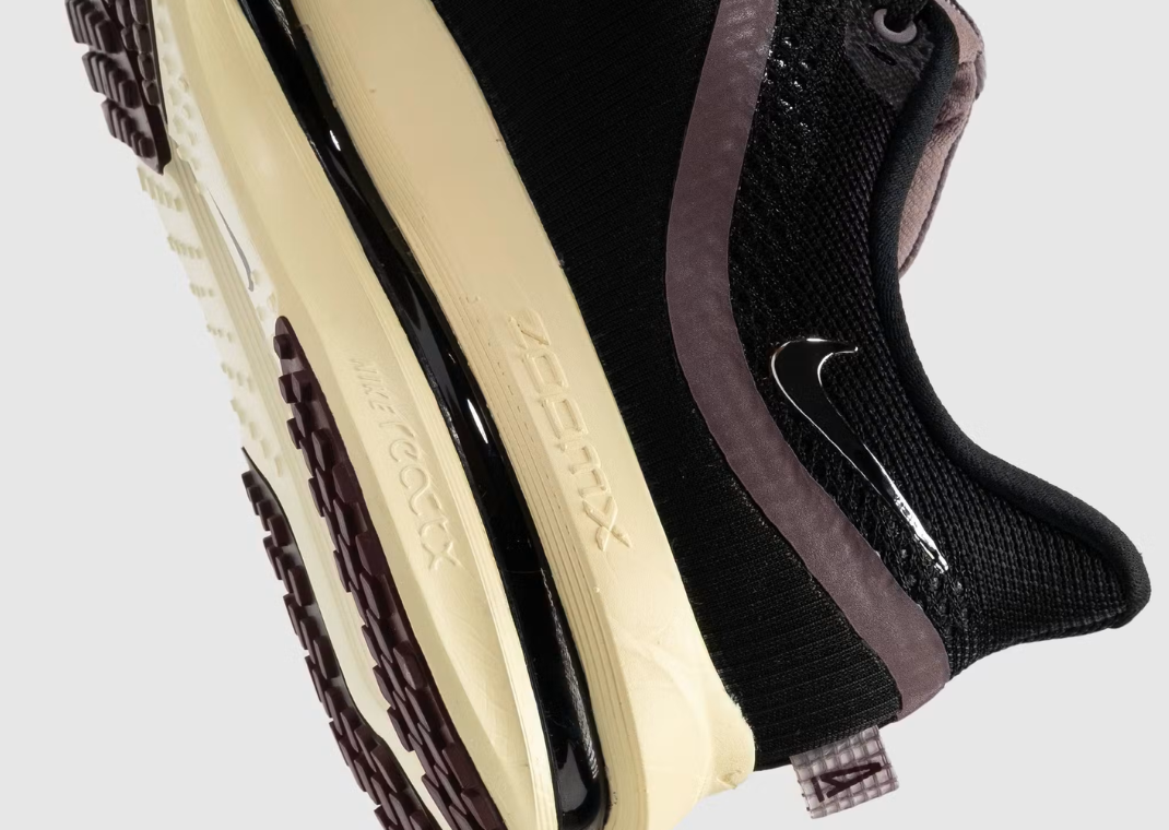 A Ma Maniere x Nike Pegasus Premium Black Detail