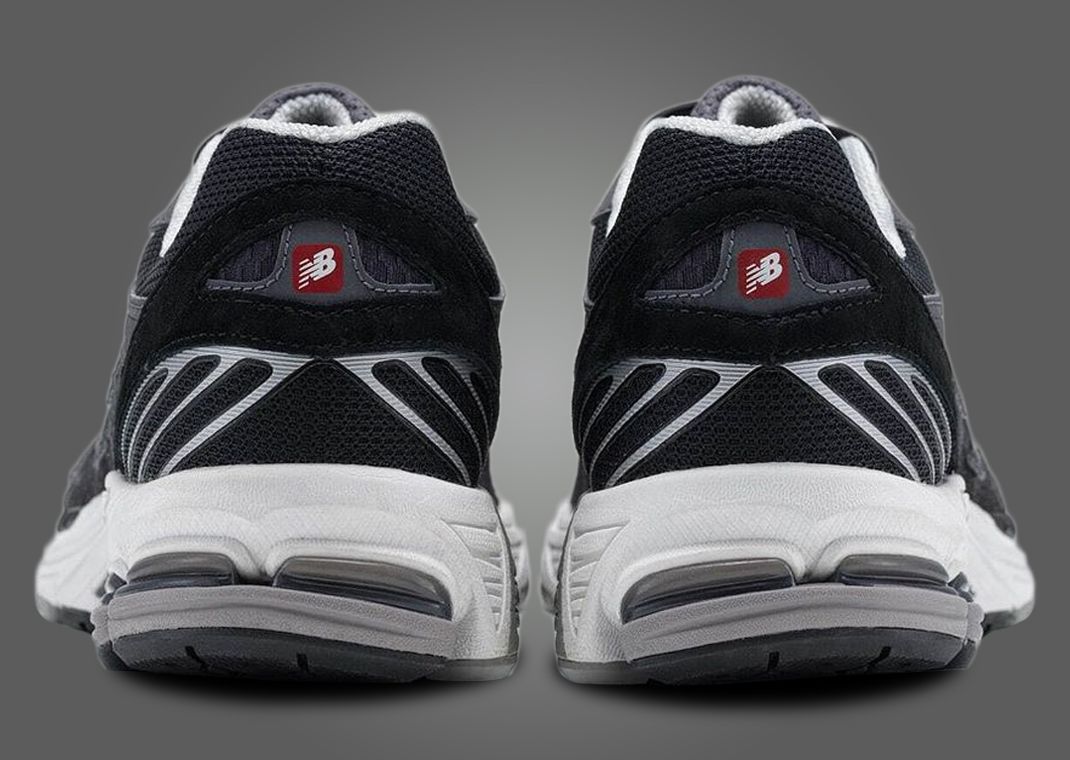 Comme des Garçons Homme x New Balance 860v2 Black White Heel