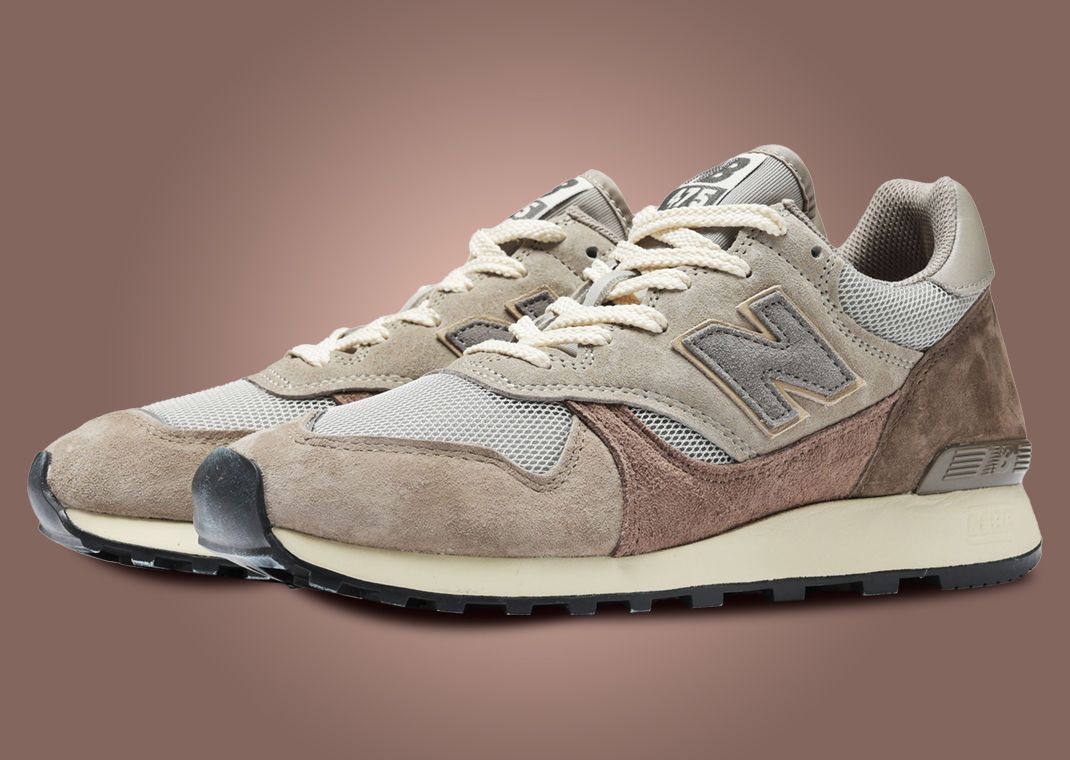 AURALEE x New Balance 475 Grey Angle