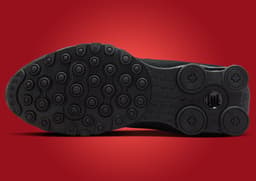 Nike Shox NZ Triple Black - Bottom
