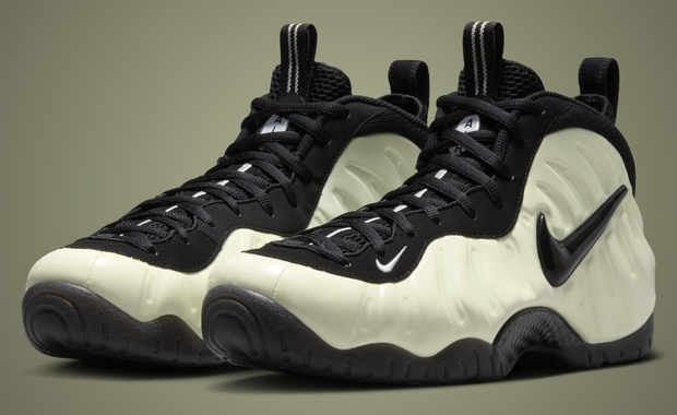 Nike Air Foamposite Pro Glow-In-The-Dark