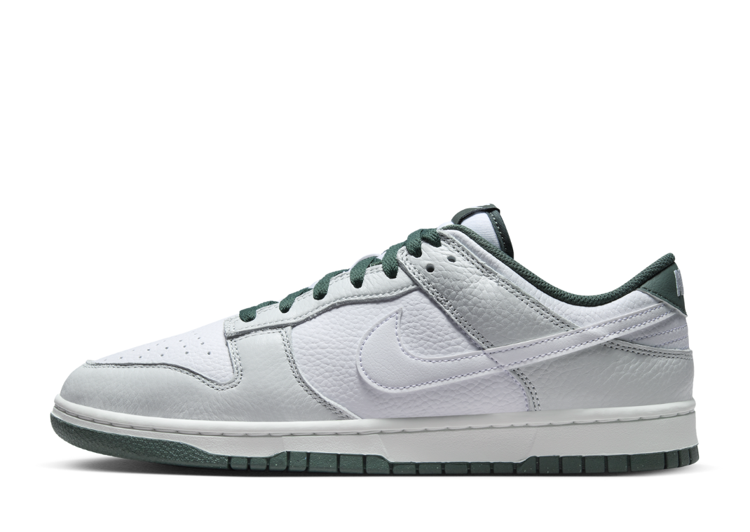 Nike Dunk Low Retro SE Photon Dust Vintage Green