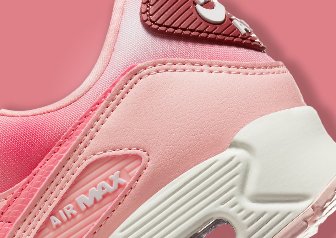 have a nike day air max 90 pink