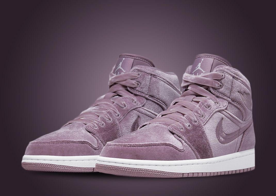 Air Jordan 1 Mid SE Purple Velvet (W)