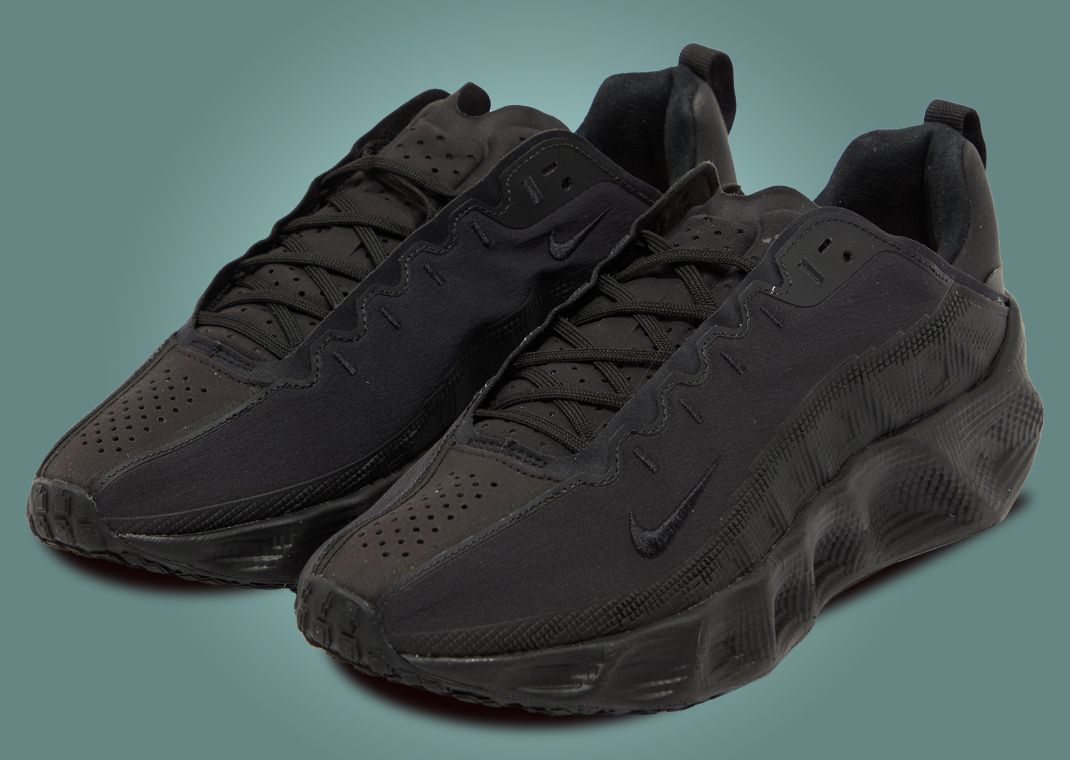 Nike AVA Rover Triple Black Angle