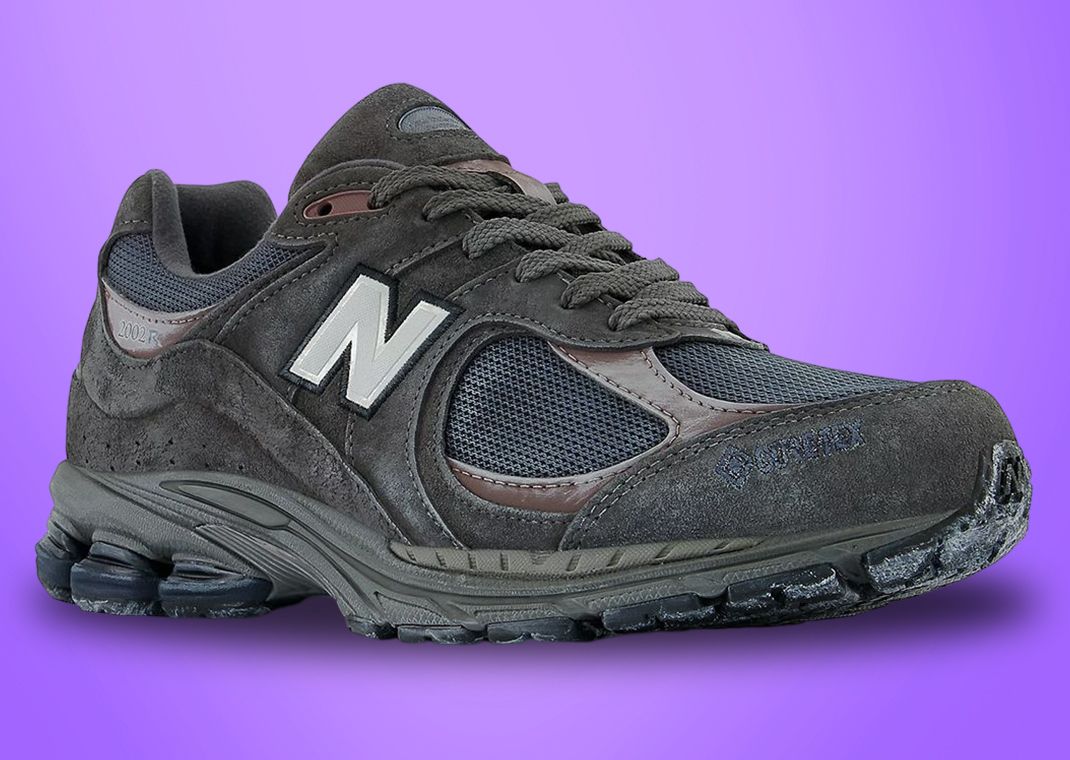 New Balance 2002R Gore-Tex Magnet