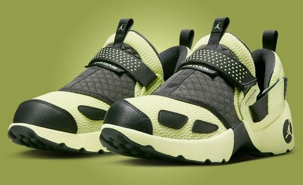 Jordan Trunner LX Luminous Green (W)