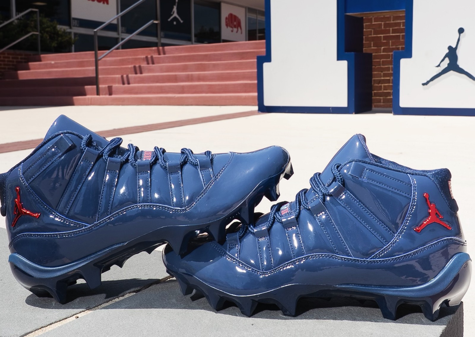 Air Jordan 11 Retro Howard Bisons PE Pack