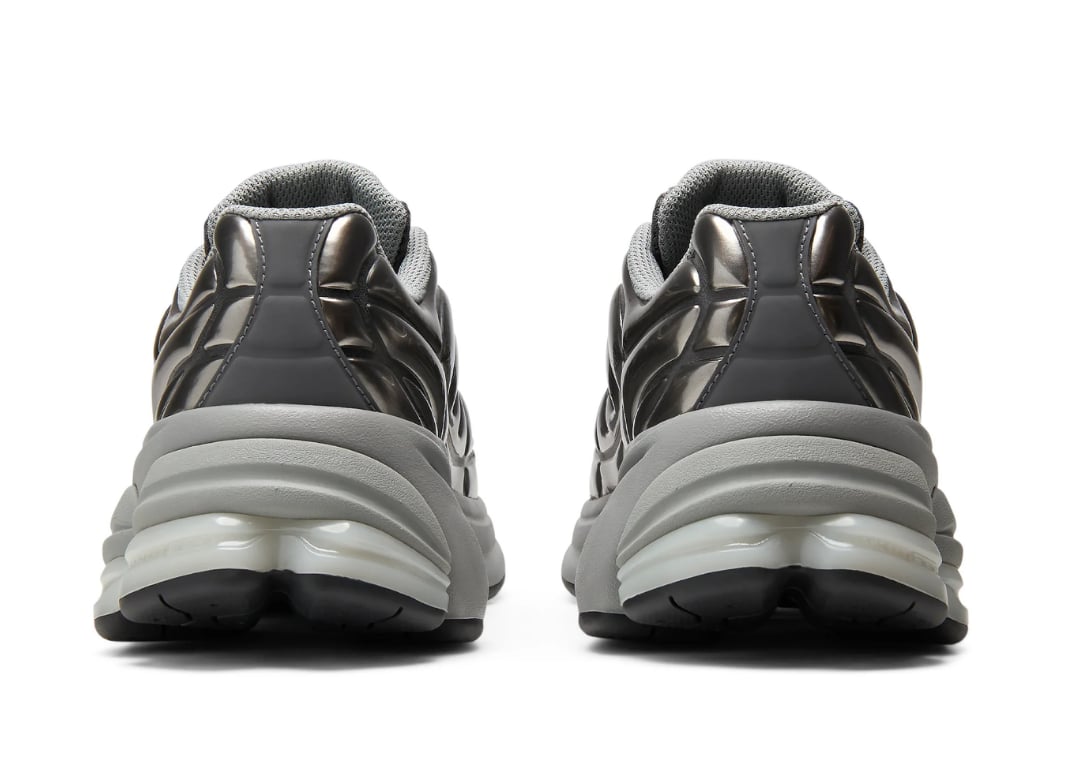 New Balance 5030 heel