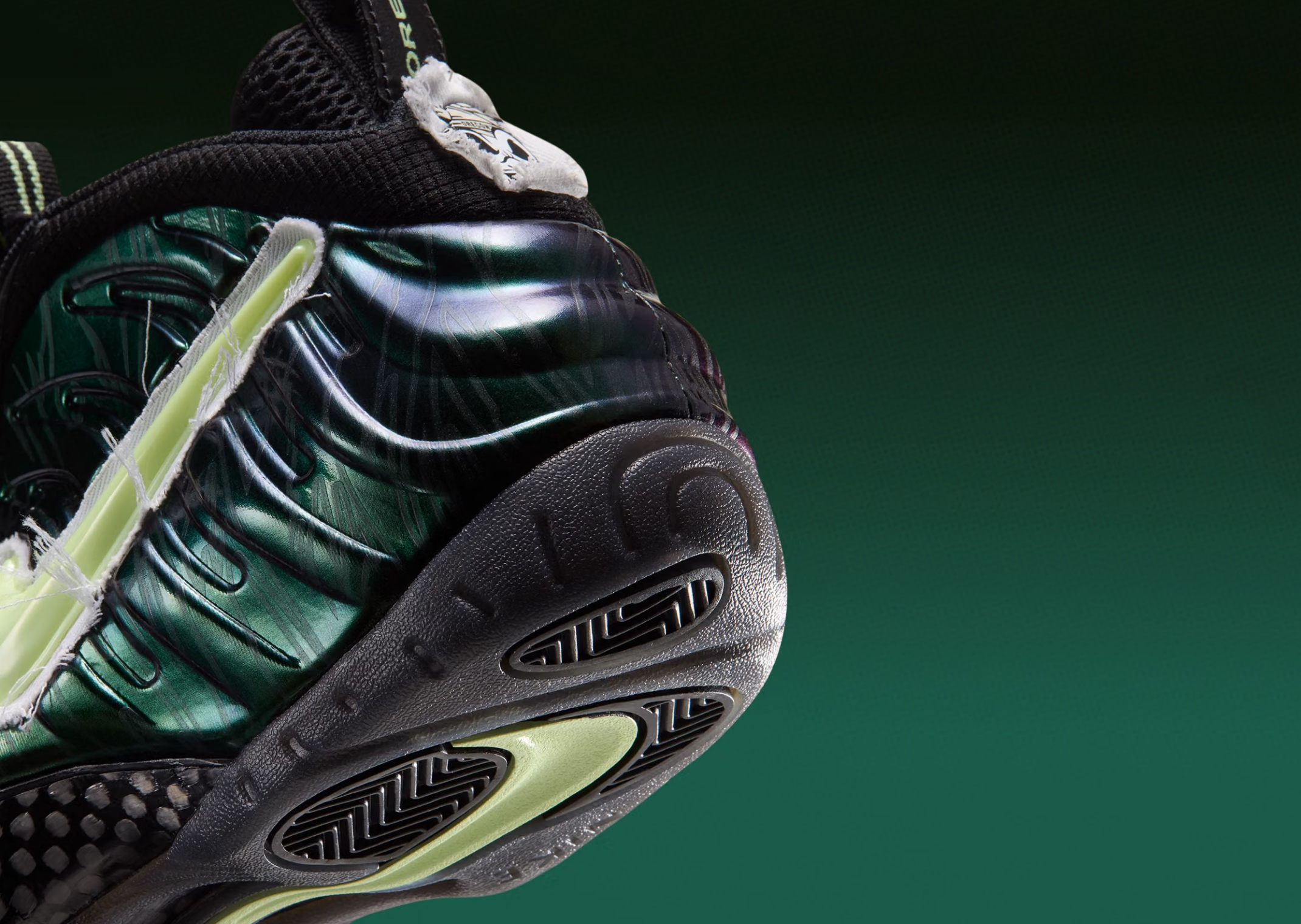 Nike Air Foamposite Pro Oregon Mummy Duck 2