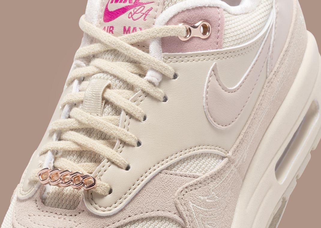 SWDC x Nike Air Max 1 Los Angeles (W) Tongue