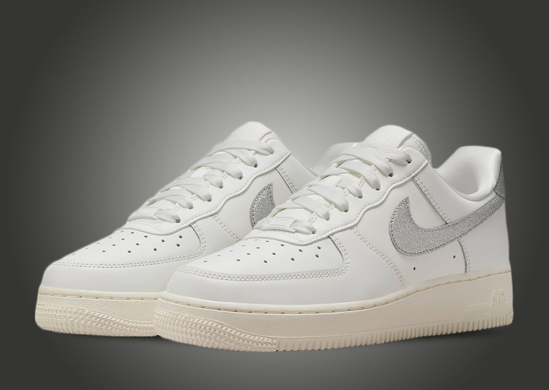 Nike Air Force 1 Low Summit White Metallic Silver (W)