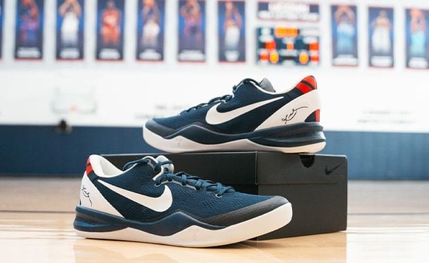 Kobe 8 pe online