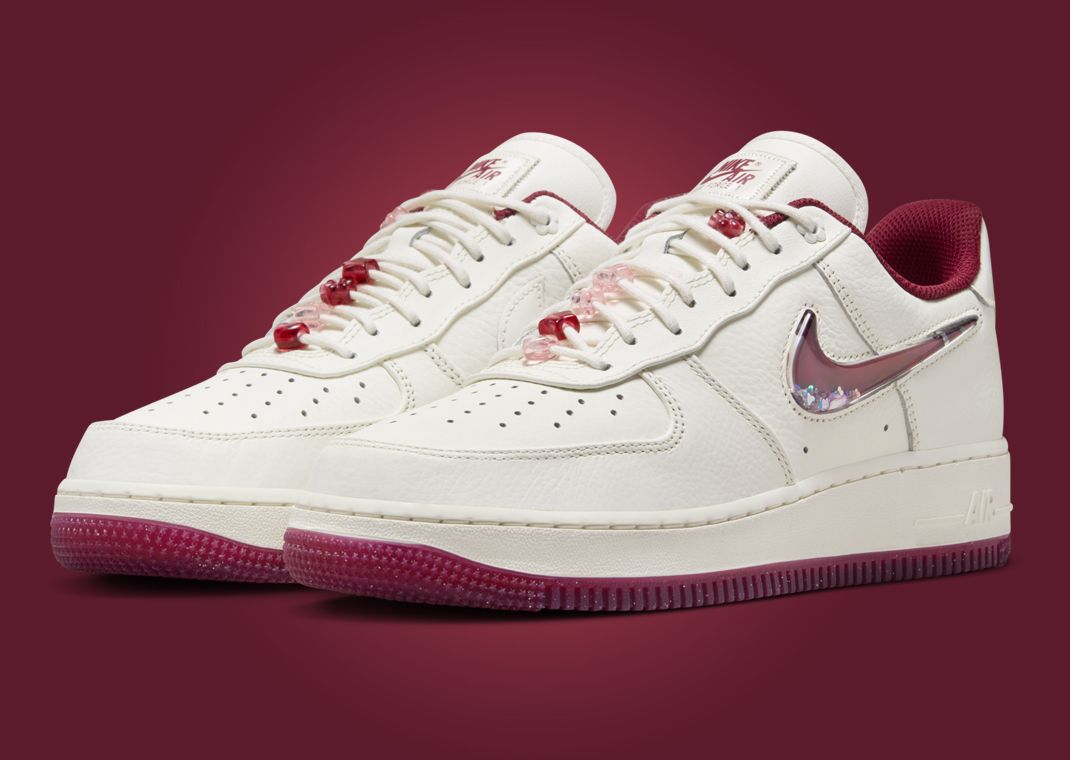 Nike Air Force 1 Low Valentine's Day Glitter Swoosh (W)