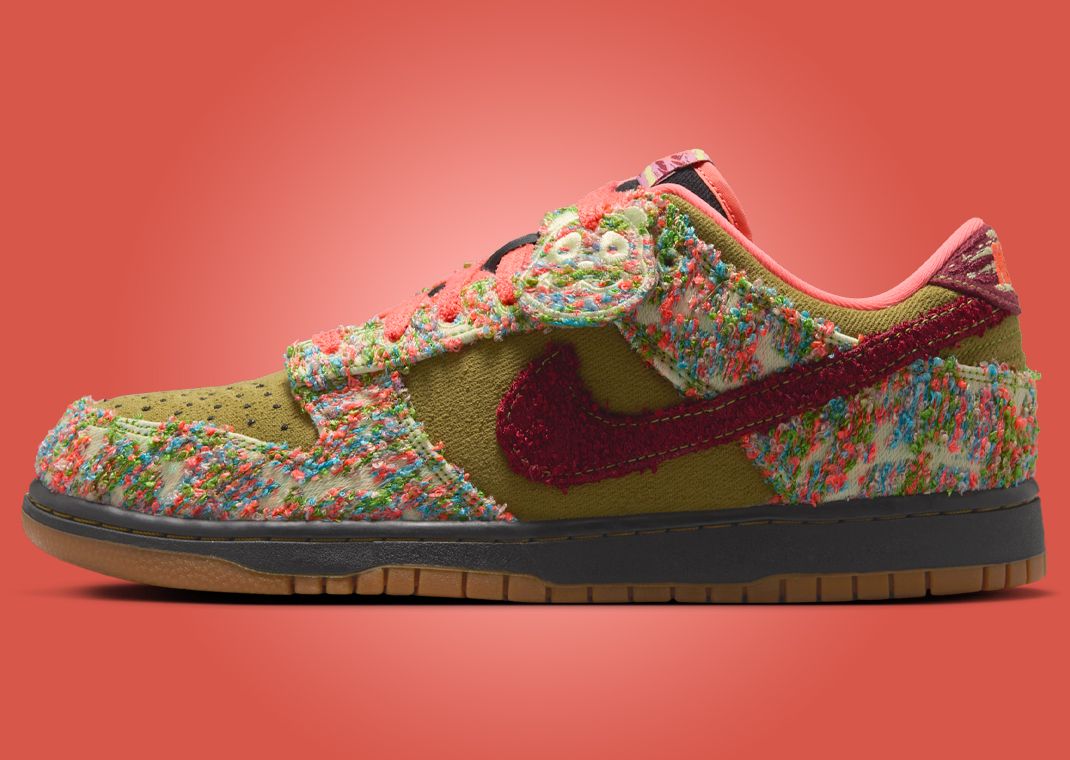 Nike Dunk Low Panda-Monium Green Curry Lateral