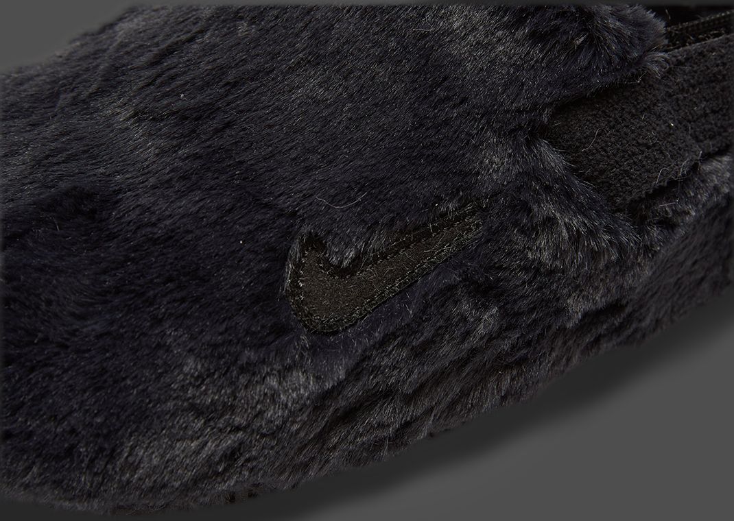 Nike Calm Mule Fur Black Detail