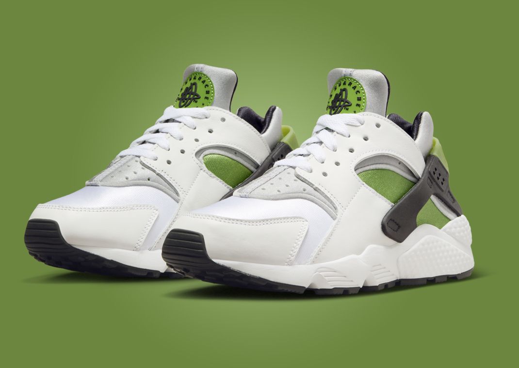 Nike Air Huarache Chlorophyll (W) Lateral