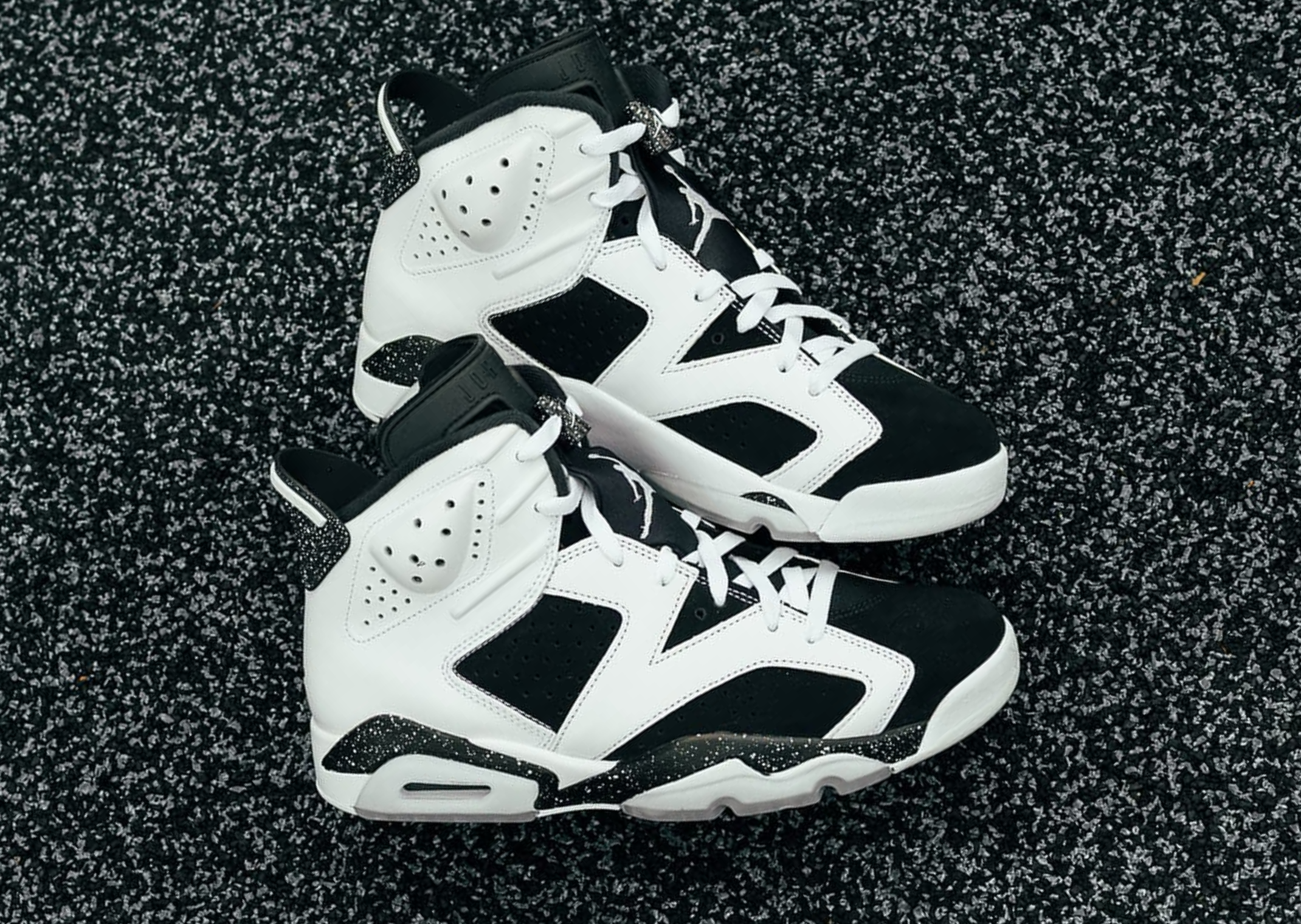 Air Jordan 6 Retro Oreo