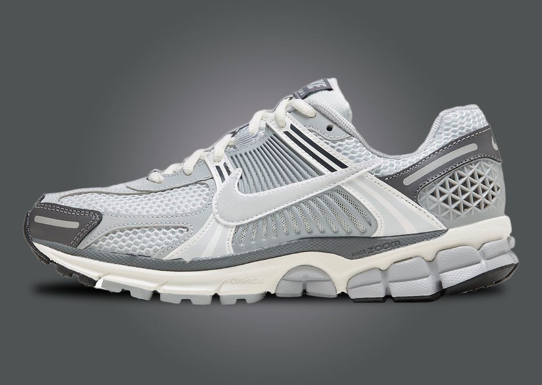 ◆ユニセックス◆NIKE ZOOM VOMERO 5 WOLF GREY(W)◆送料無料◆ Nike WMNS Zoom Vomero 5 Wolf Grey and Black FJ5474-133 US