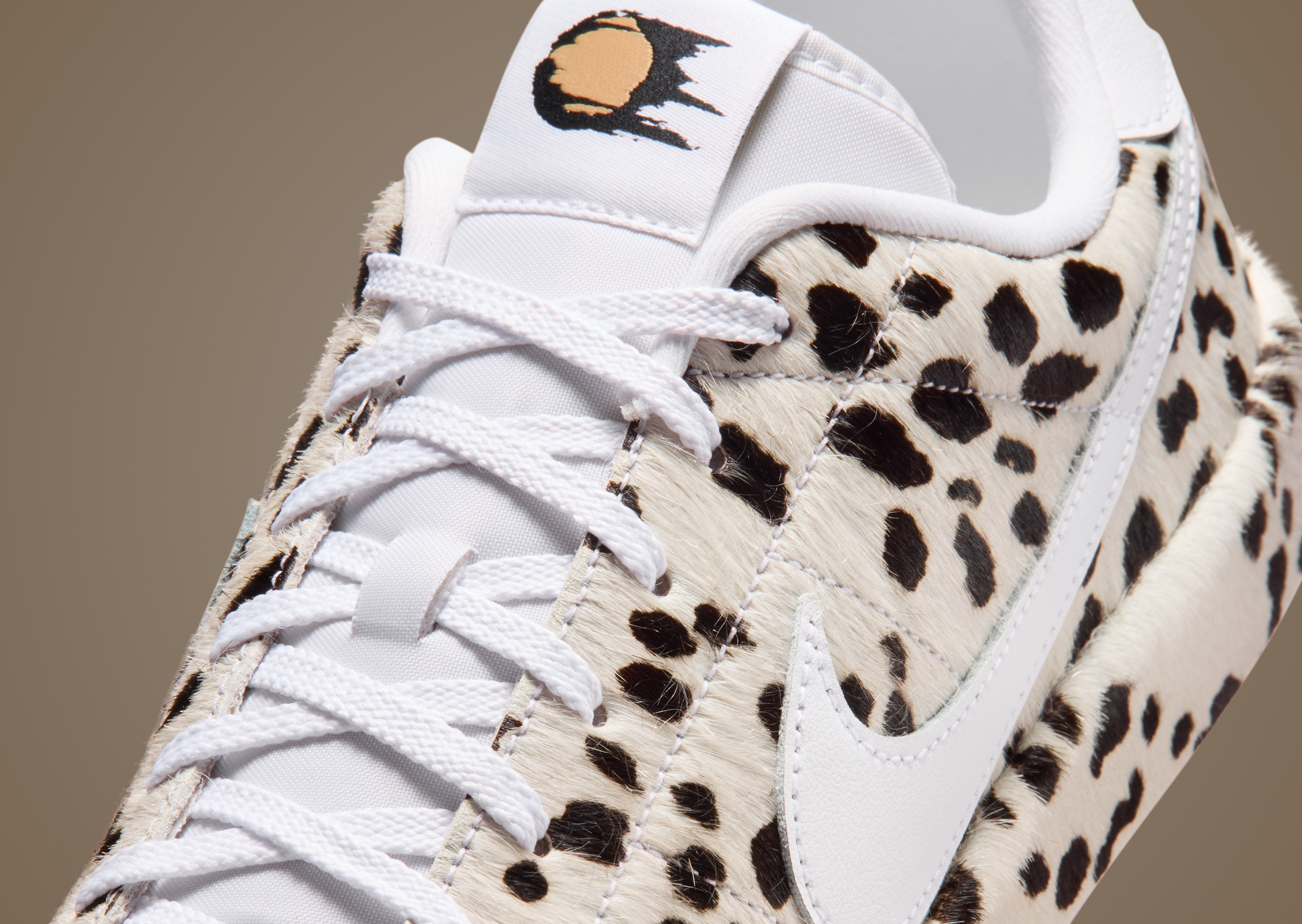 Nike Tennis Classic Chew Dog Dalmatian - Detail