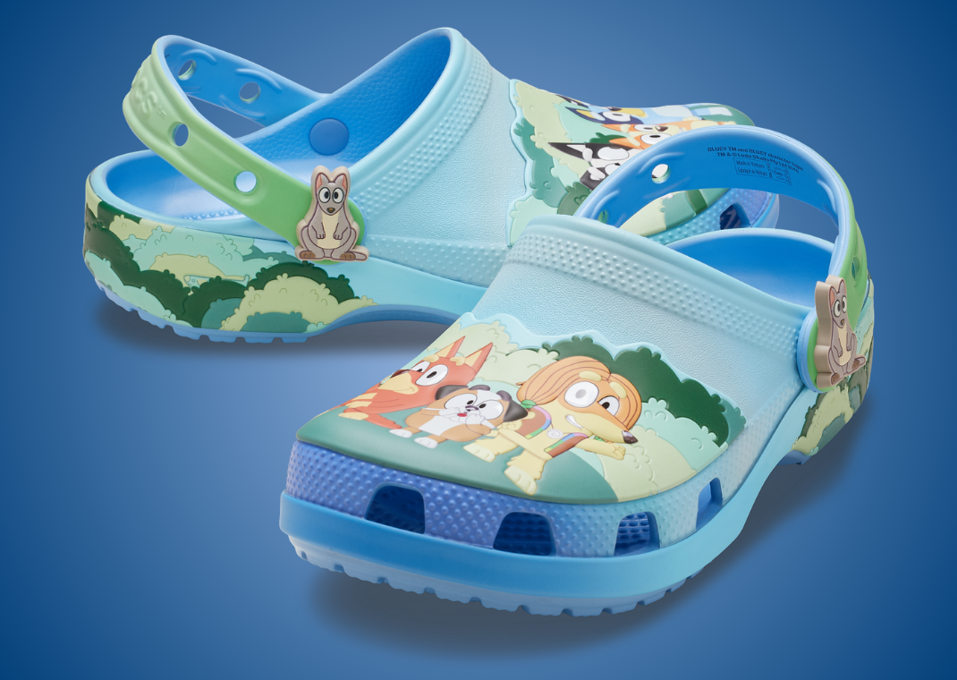 Bluey x Crocs Classic Clog Friends Blue - Angle