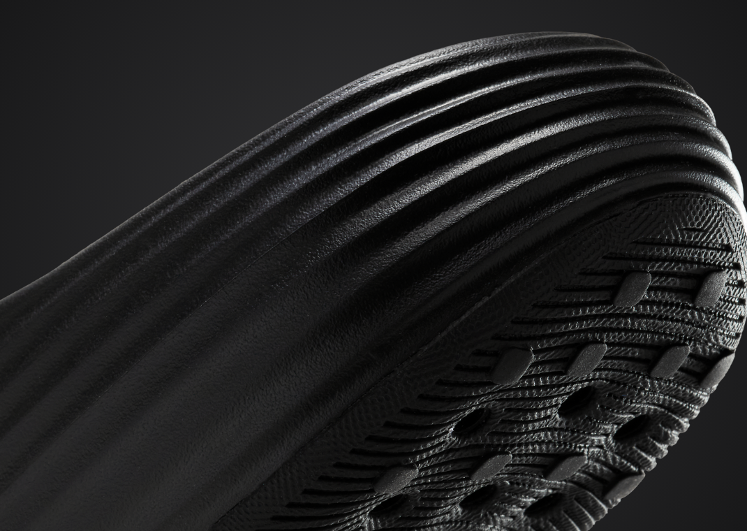 Nike ReactX Rejuven8 Slide Black Heel Detail