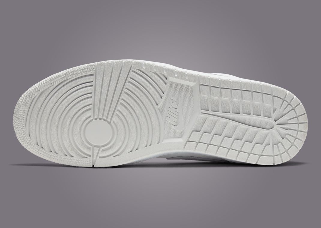 Air Jordan 1 Low SE Paris Outsole