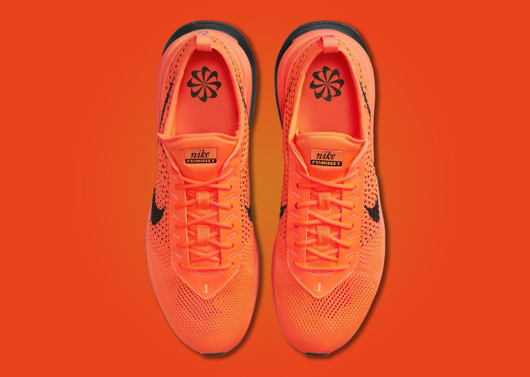 nike flyknit trainer orange