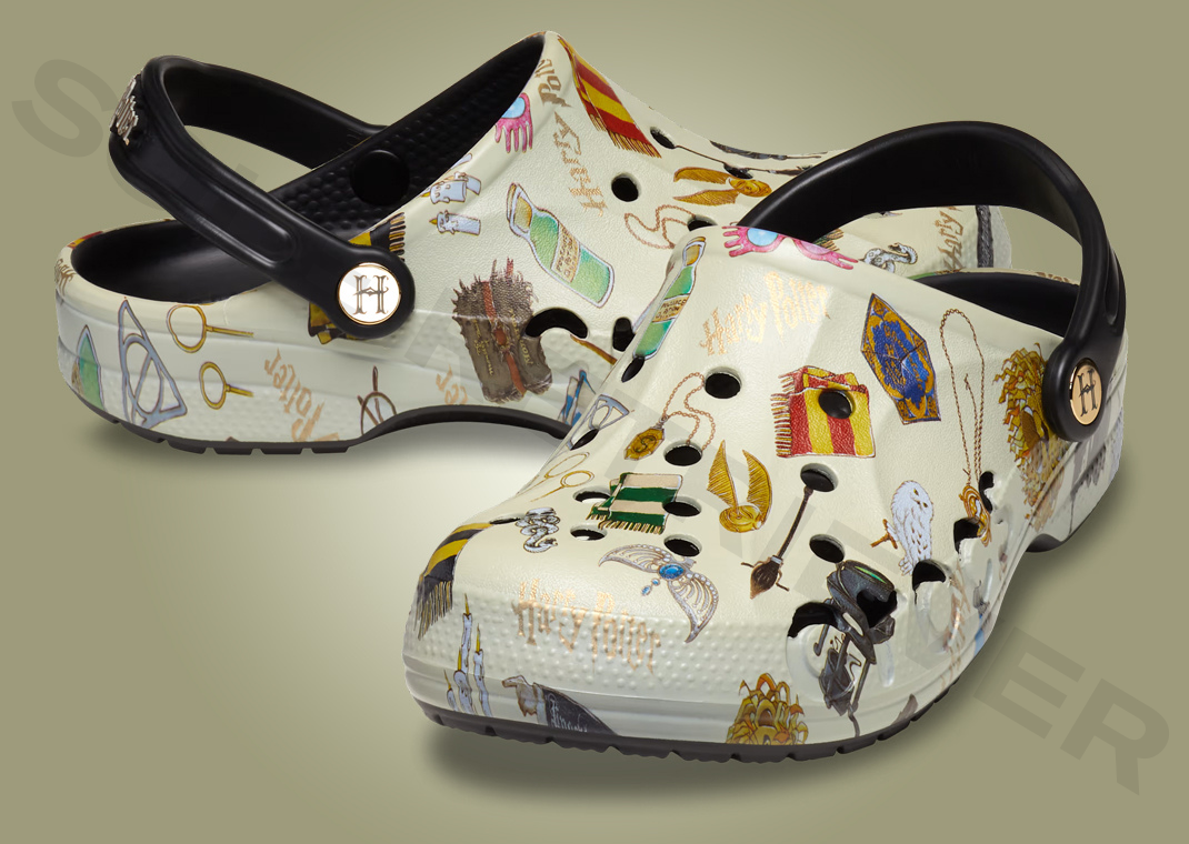Harry Potter x Crocs Baya Clog Angle