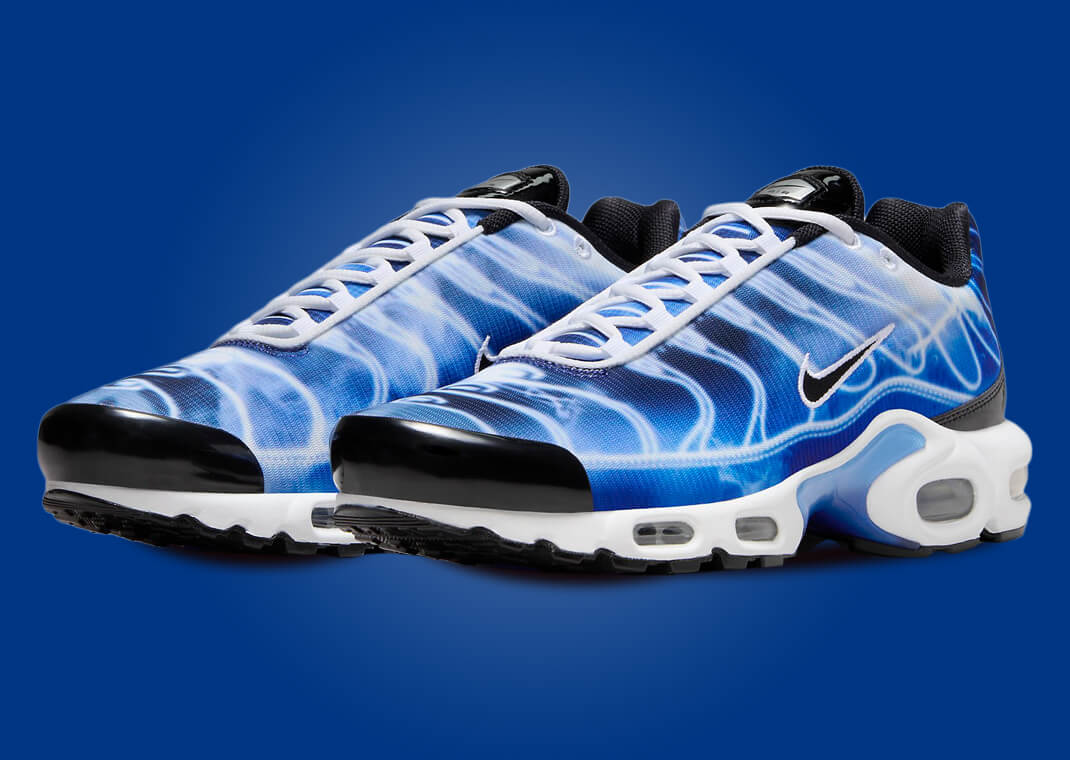 Nike Air Max Plus Light Photography Old Royal Angle