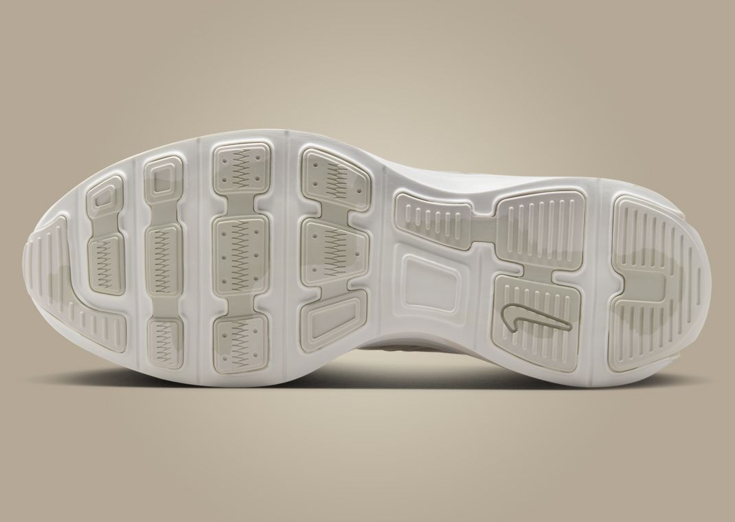 Nike Lunar Roam Phantom Light Bone Outsole