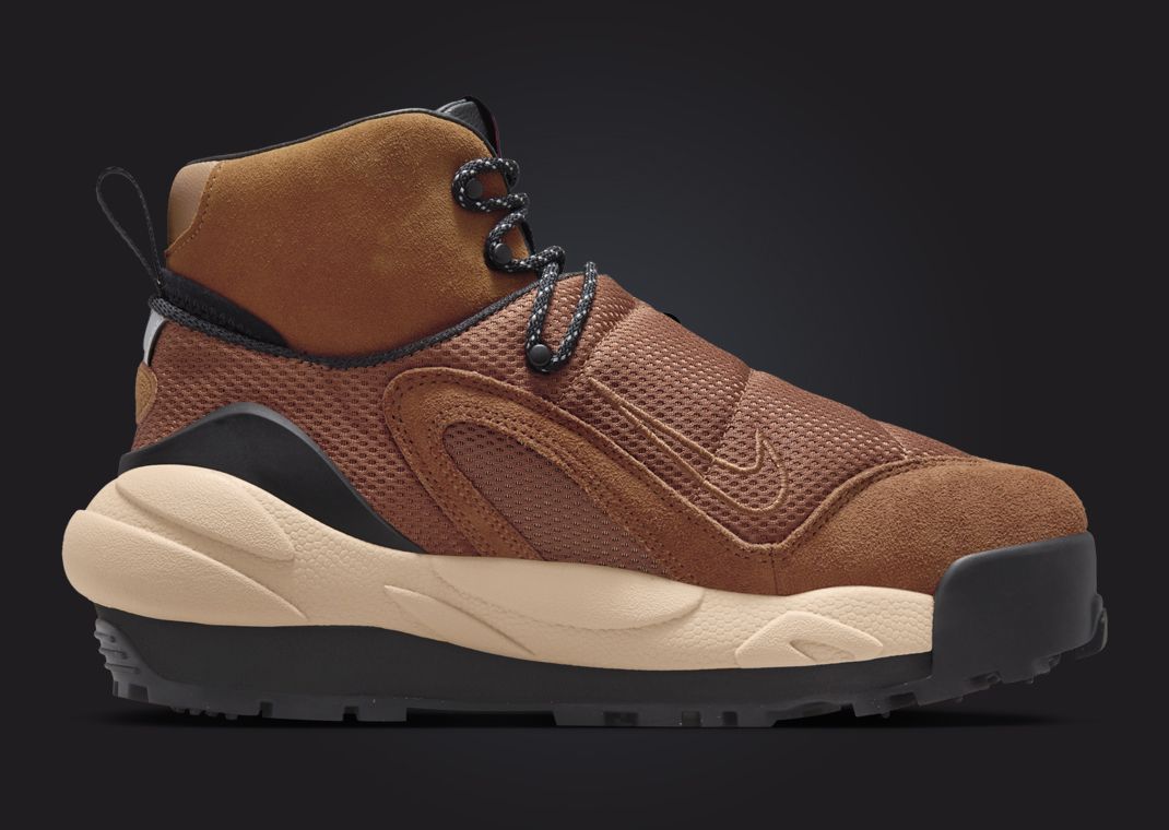 sacai x Nike Magmascape SP Light British Tan Medial