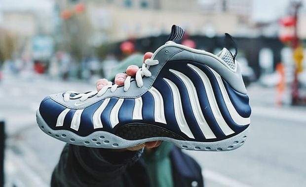A New York Yankees-Inspired Nike Air Foamposite One Appears Online
