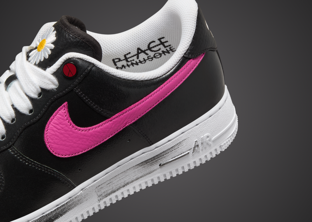 PEACEMINUSONE x Nike Air Force 1 Low Para-Noise 3.0 Detail