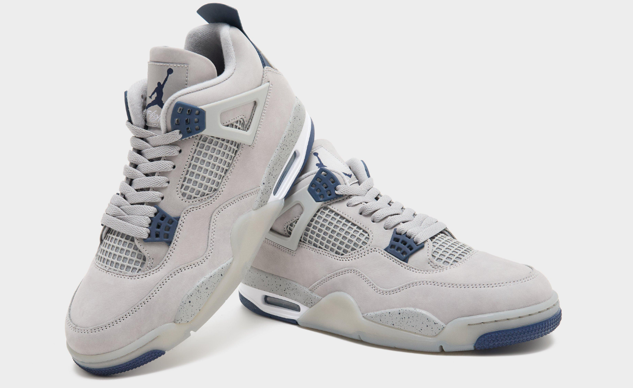 Retailer Look at the Air Jordan 4 Retro Georgetown