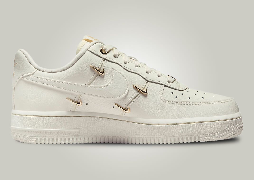 スニーカー NIKE Air Force 1 Low Elemental Gold Light Cream SS 16 2016 NIKE Air Force 1 Low Elemental Gold Light Cream SS 16 2016