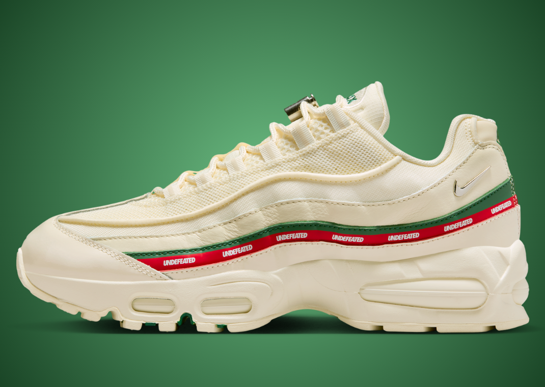 Undefeated x Nike Air Max 95 OG Big Bubble Sail Gorge Green Lateral